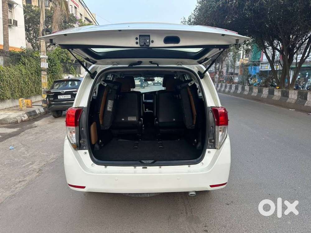 Toyota Innova Crysta