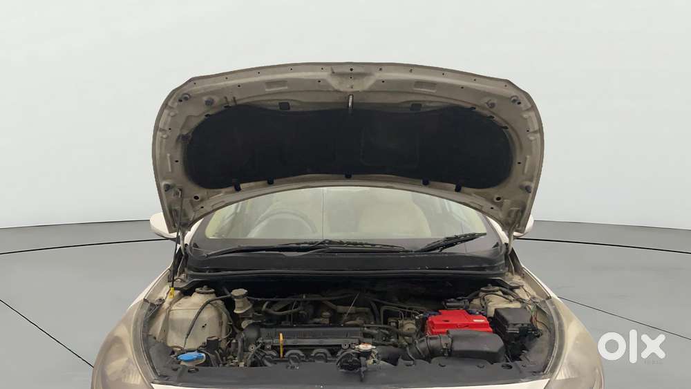 Hyundai Verna Fluidic 1.6 Vtvt Sx, 2013, Petrol