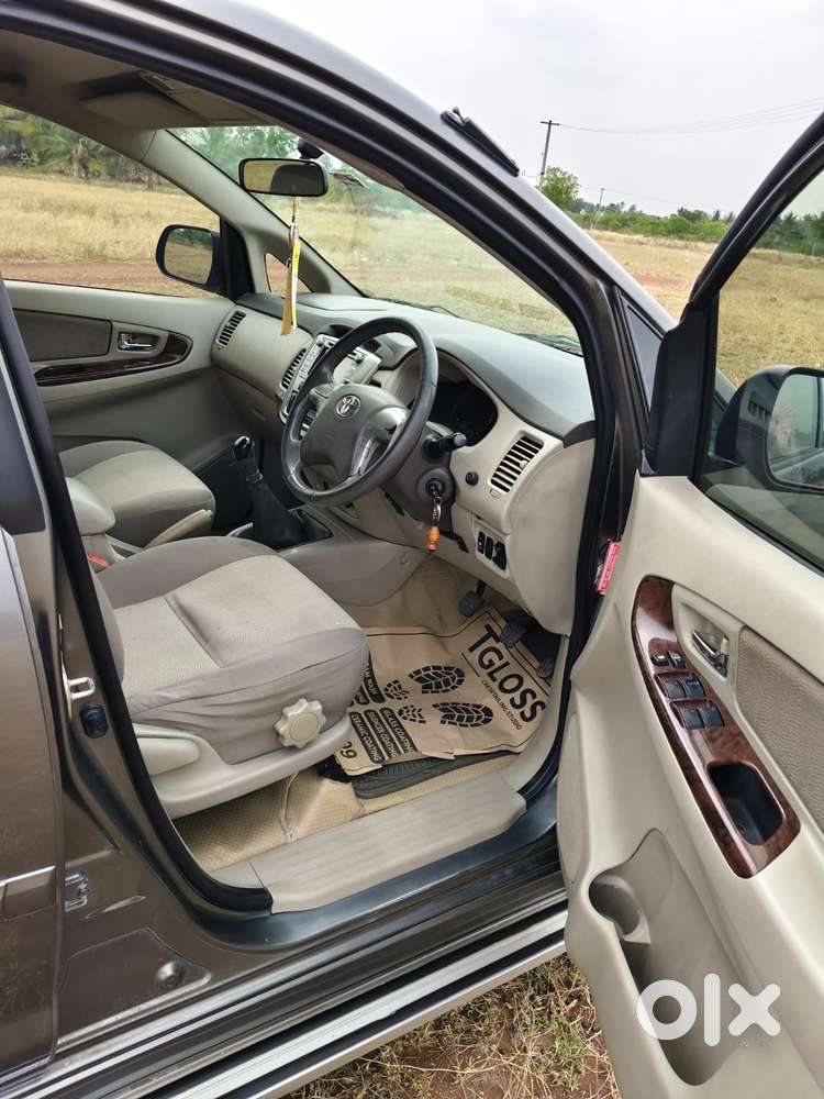 Toyota Innova 2.5 V 7 Str, 2012, Diesel