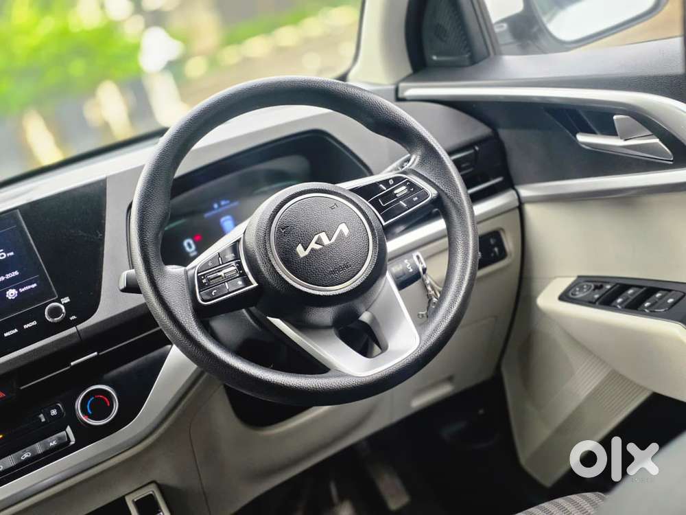 Kia Carens 1.4 Prestige 7 Str, 2022, Petrol