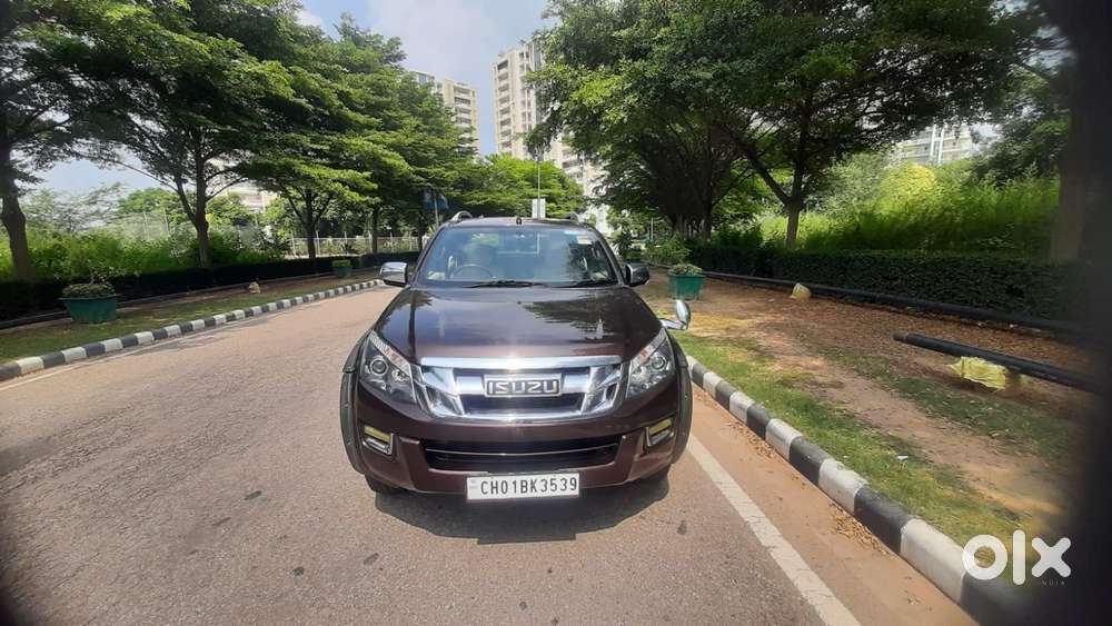 Isuzu V-cross Z Prestige 4x4 Mt, 2017, Diesel