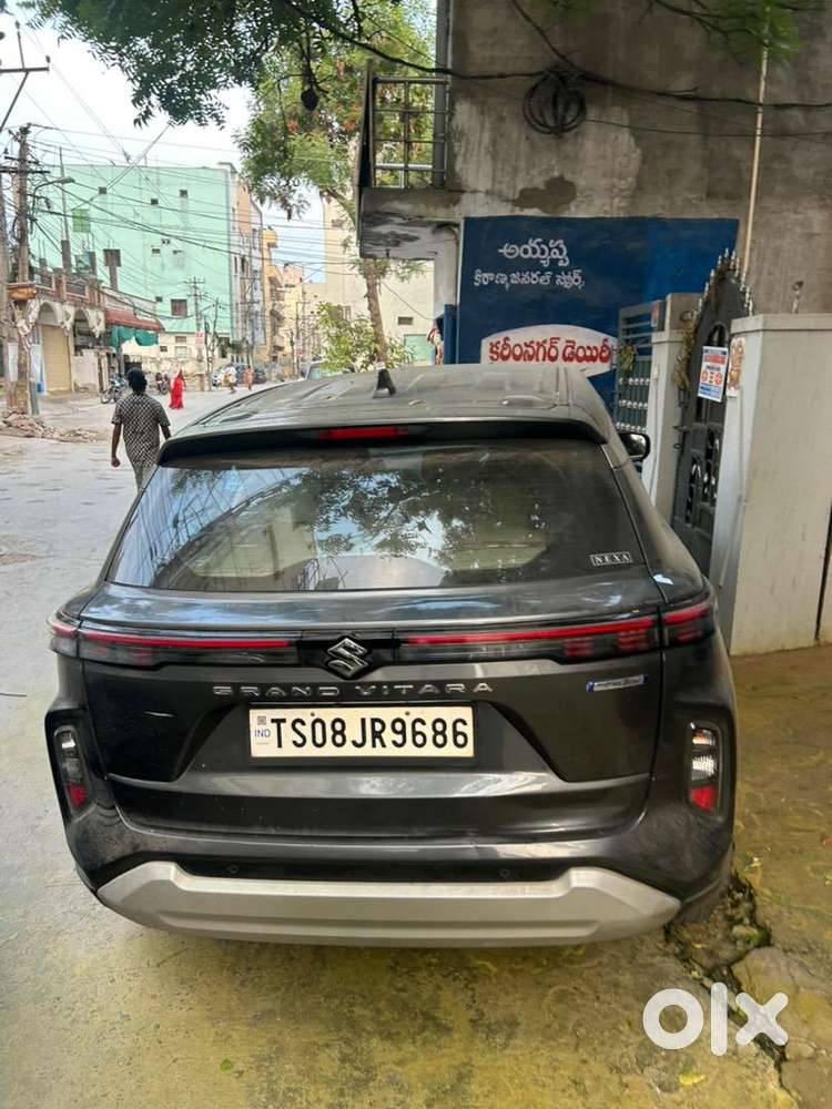 Maruti Suzuki Grand Vitara 2023 Petrol Well Maintained