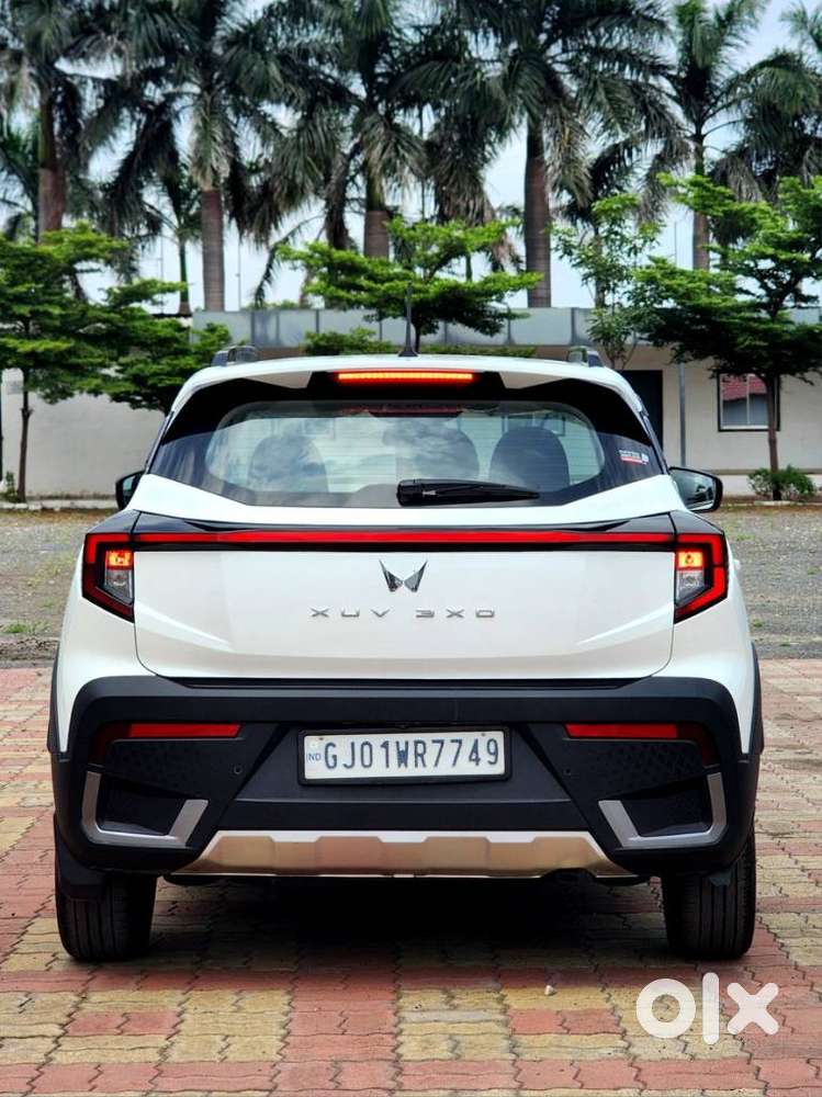 Mahindra Xuv 3xo Ax5 1.5 Diesel Autoshift Plus, 2024, Diesel