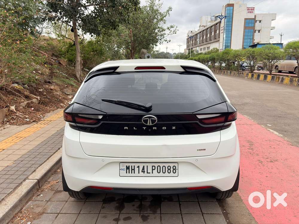 Tata Altroz 2024 Icng (1st Owner) White
