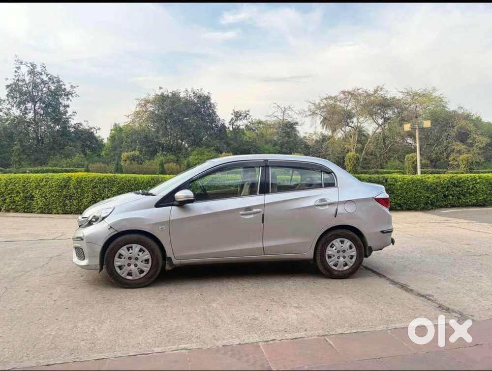 Honda Amaze 2nd Gen 2017 Petrol 40206 Km Driven