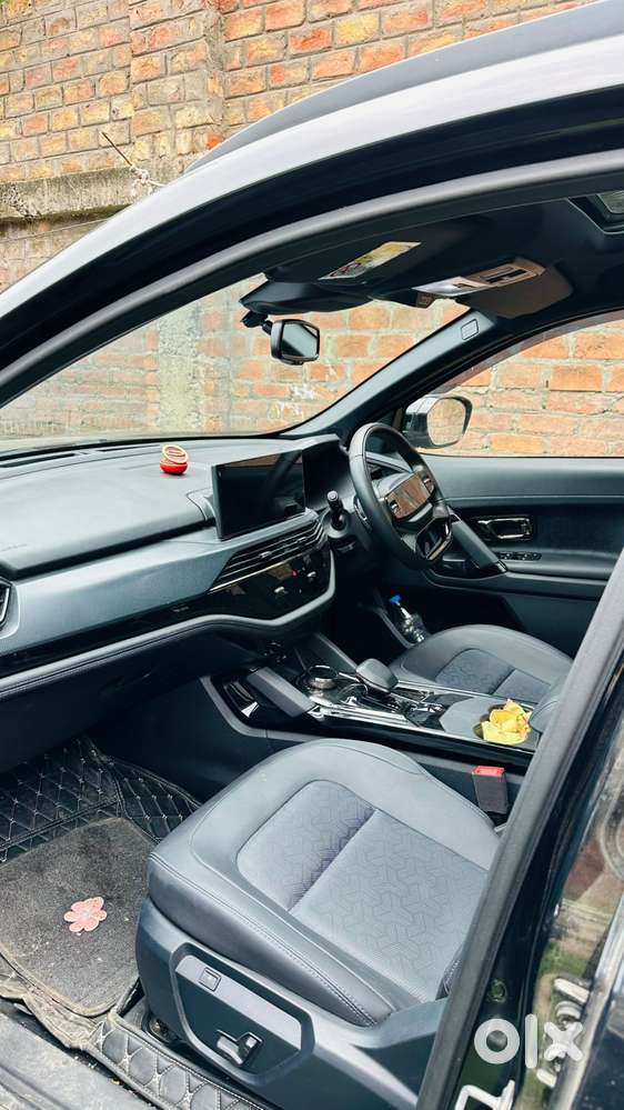 Tata Safari Accomplished Dual Tone, 2024, Diesel