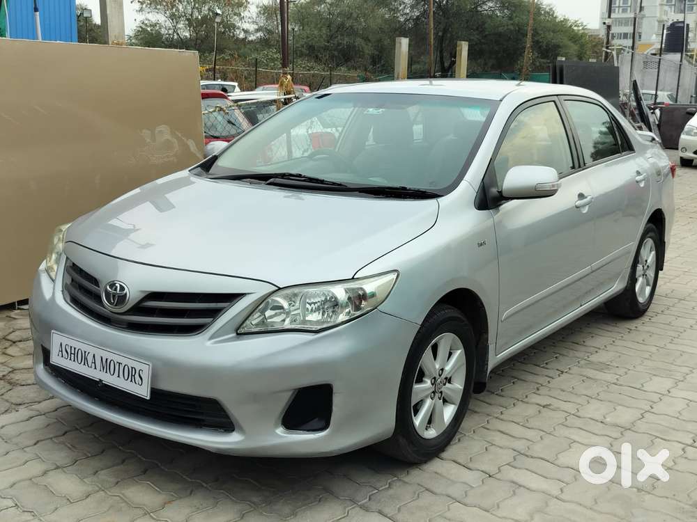Toyota Corolla Altis 1.8 J, 2012, Petrol