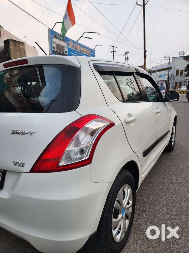 Maruti Suzuki Swift Vxi Cng, 2013, Petrol