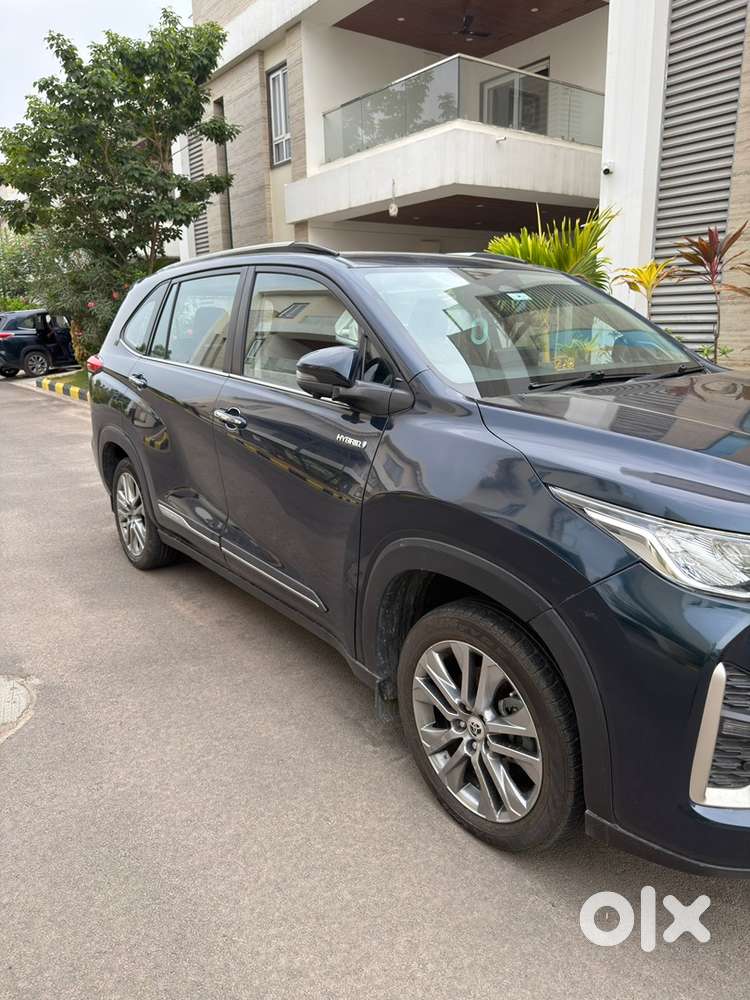 Toyota Innova Hycross 2023 Model