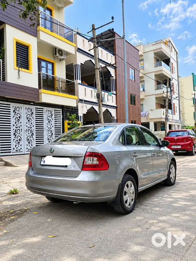 Skoda Rapid Ambition 2013