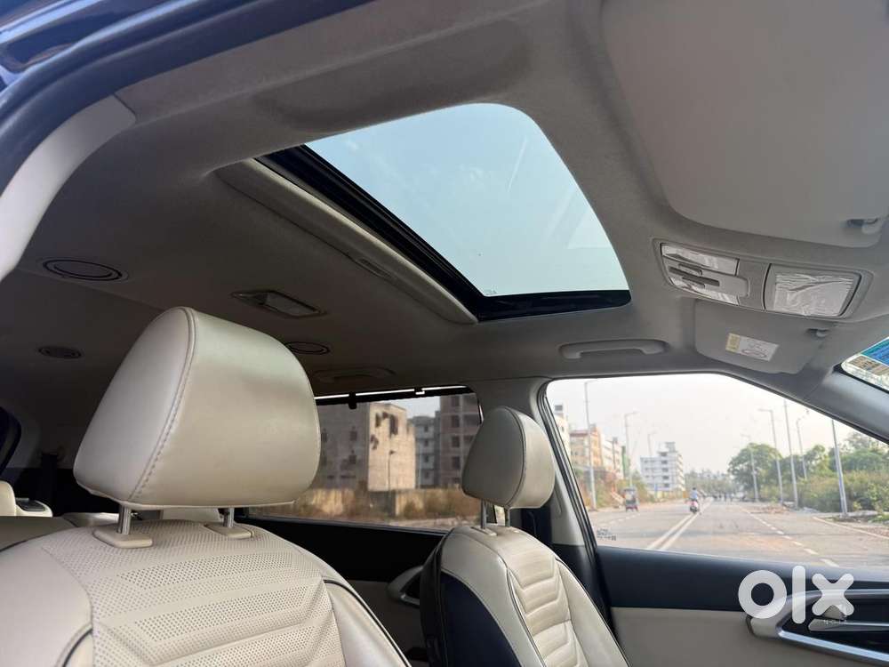 Kia Carens 1.4 Luxury Plus Dct 7 Str, 2022, Petrol