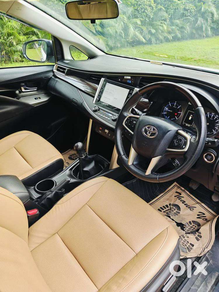 Toyota Innova Crysta 2.4 Z 7 Str, 2025