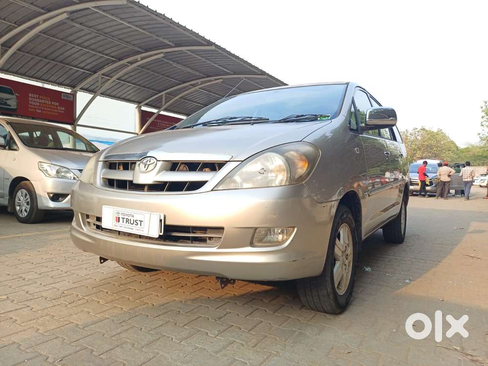 Toyota Innova Crysta 2.7 V, 2006, Petrol