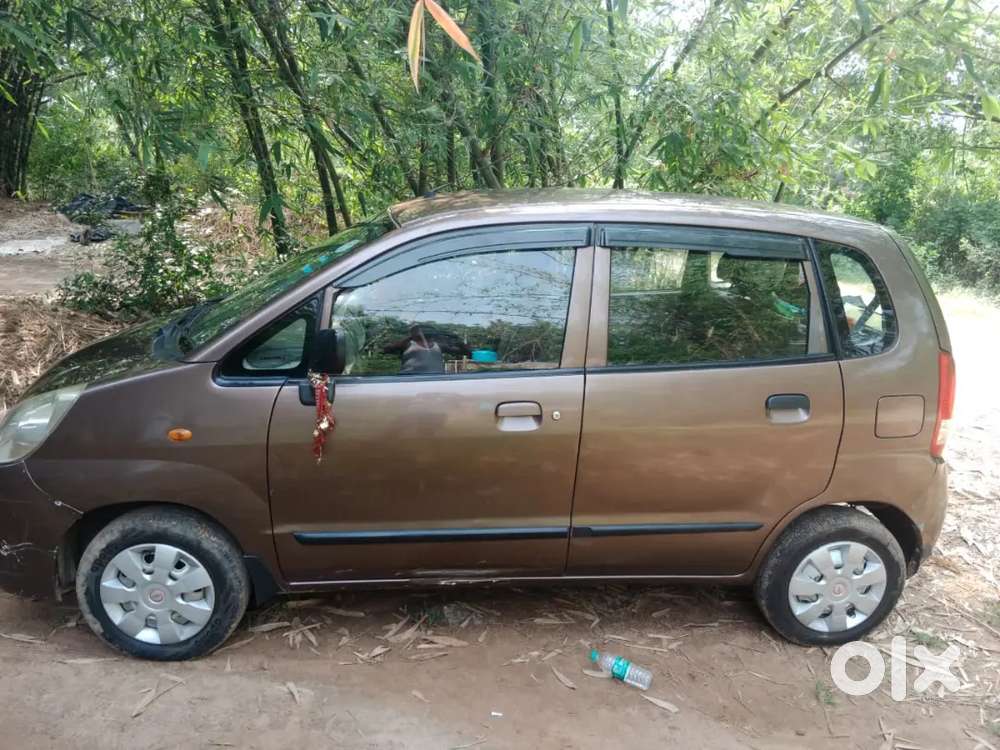 Maruti Suzuki Zen Estilo 2012