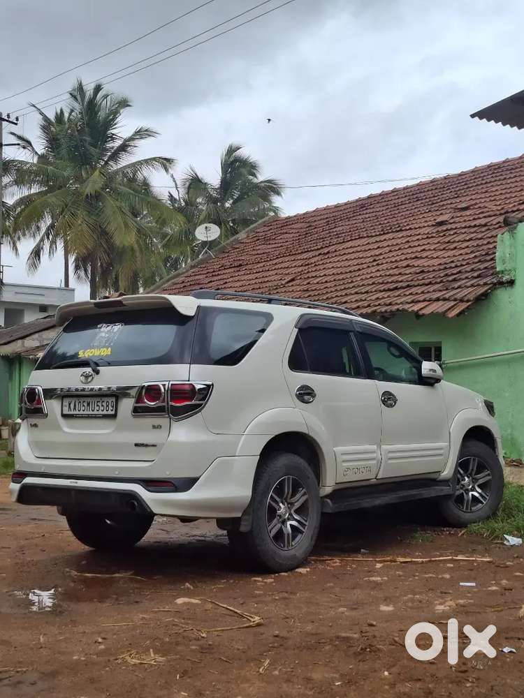 Toyota Fortuner 2013