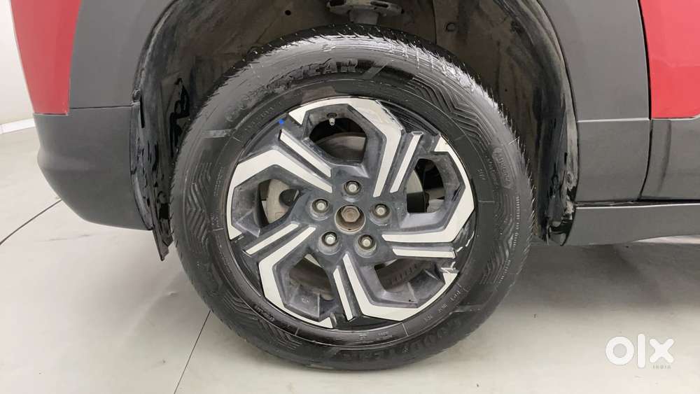 Maruti Suzuki Vitara Brezza 1.5 Zxi Plus At Dual Tone, 2022, Petrol