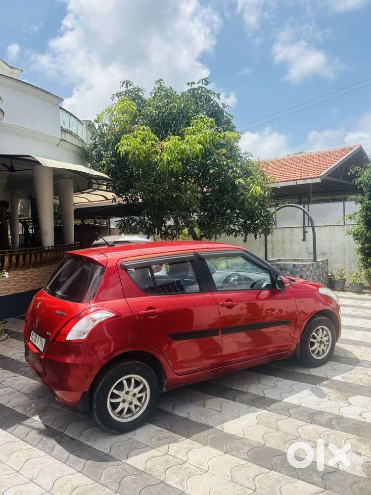 Maruti Suzuki Swift Vxi Optional, 2013, Petrol