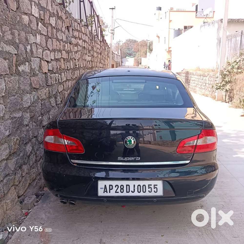 Skoda Superb 2010 Petrol 11000 Km Driven