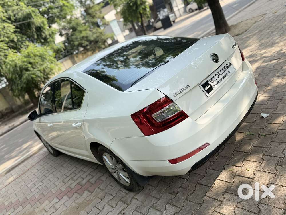 Skoda Octavia 2.0 Tdi Style Plus At, 2015, Diesel
