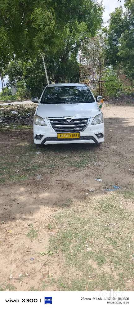 Toyota Innova 2.5 G 2015