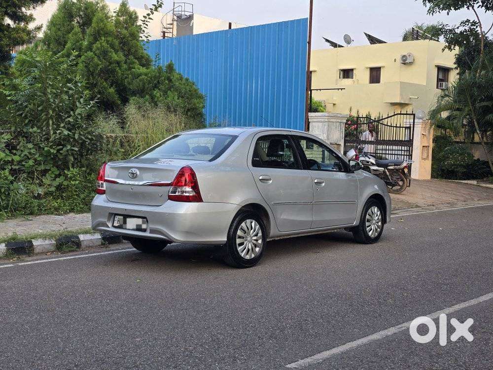 Toyota Etios 1.5 V, 2017, Petrol