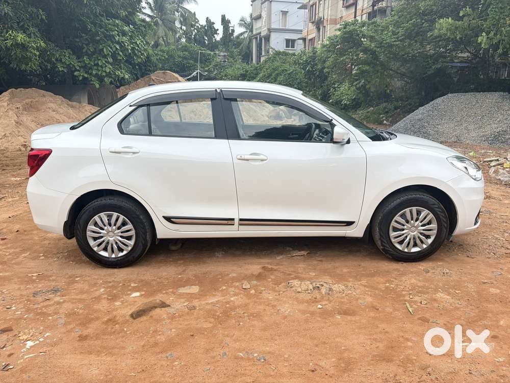Maruti Suzuki Swift Dzire Vxi(o) Mt, 2024, Petrol