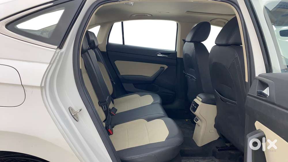 Skoda Slavia Style 1.0l Tsi Mt, 2022, Petrol