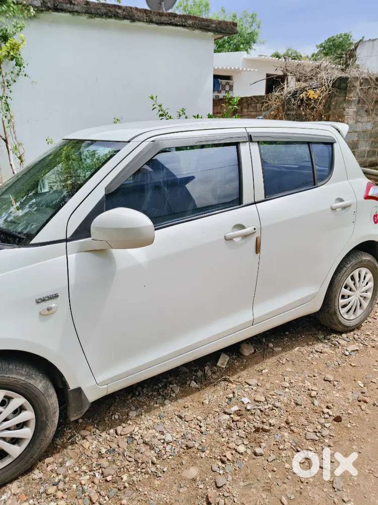 Maruti Suzuki Swift Vdi Diesel &ndash; 2013 Model Price: 245000/-