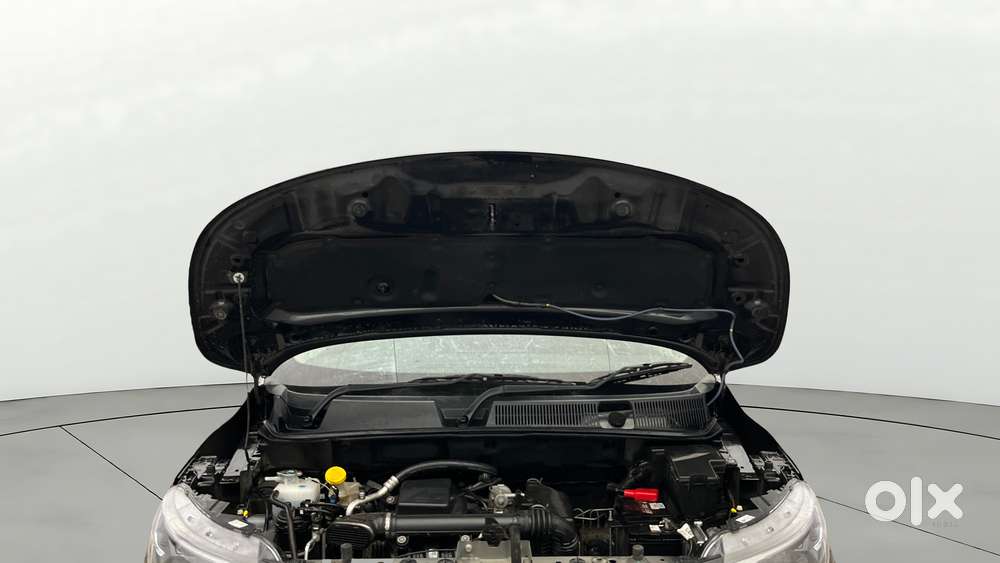 Renault Triber Rxt Easy-r Amt, 2025, Petrol