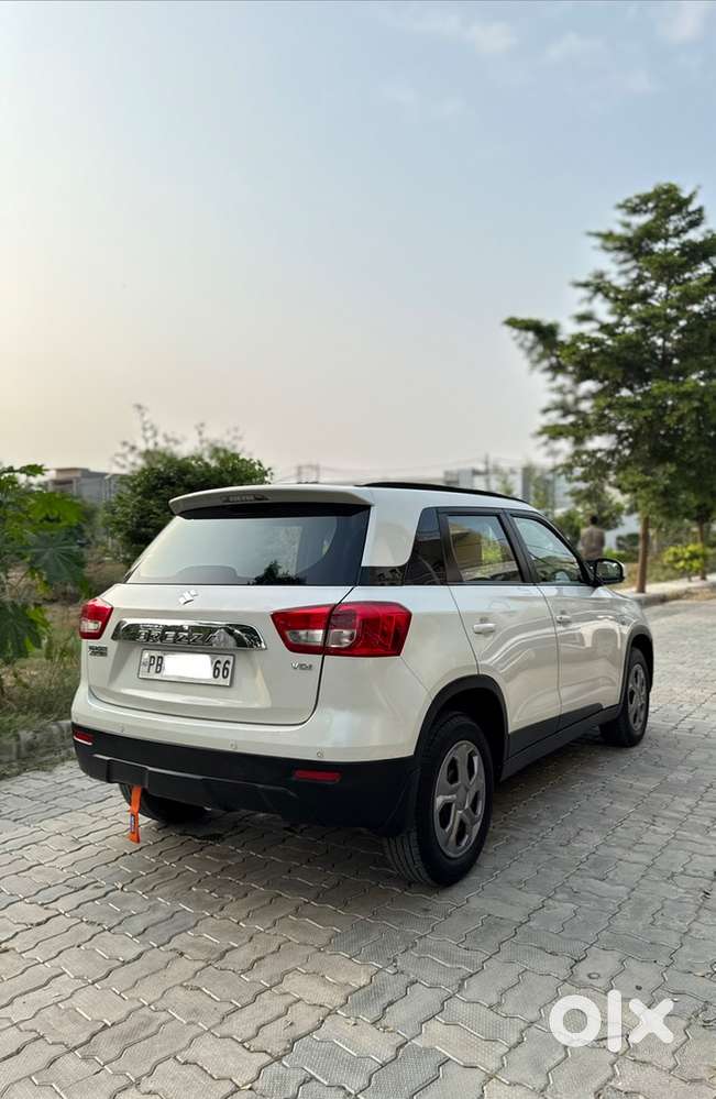 Brezza Vdi (o) 2019 Model New Tyre 2keys Music System Ok