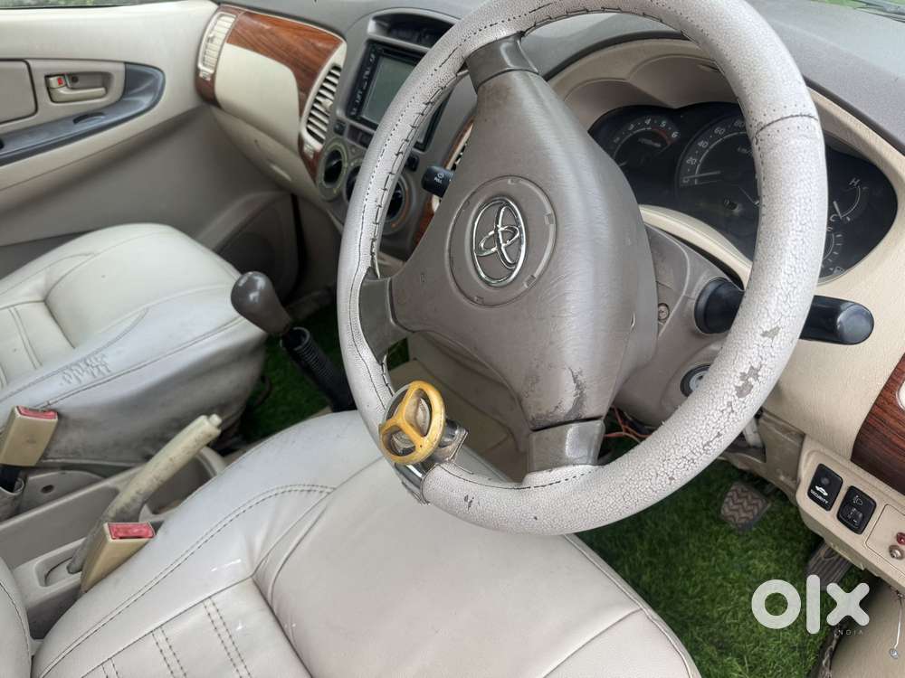Toyota Innova 2004-2011 2.5 G1 Diesel 8-seater, 2008, Diesel