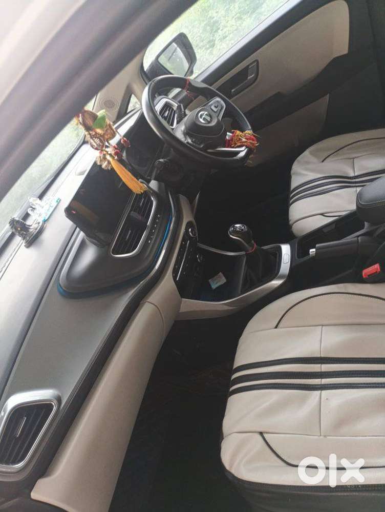 Tata Altroz Xz Plus (s) Icng, 2024, Petrol