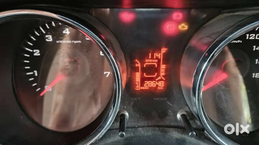 Mahindra Tuv 300 2018 Diesel Well Maintained