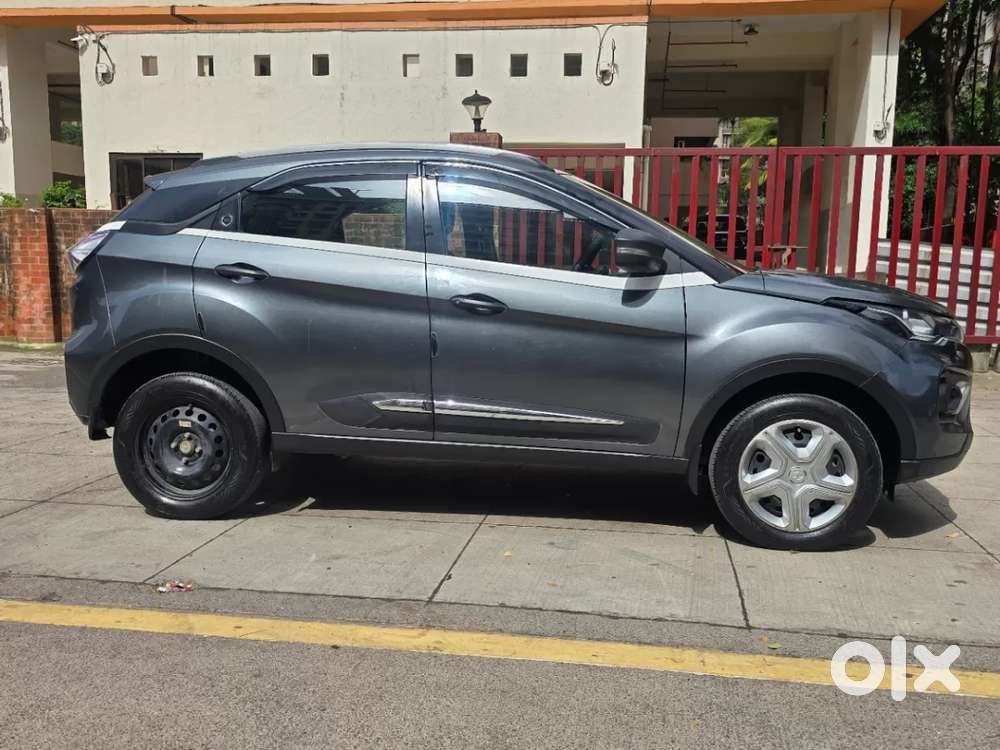 Tata Nexon 1.2 Revotron Xm (s), 2023, Petrol