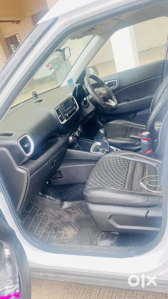 Hyundai Venue Petrol 2022