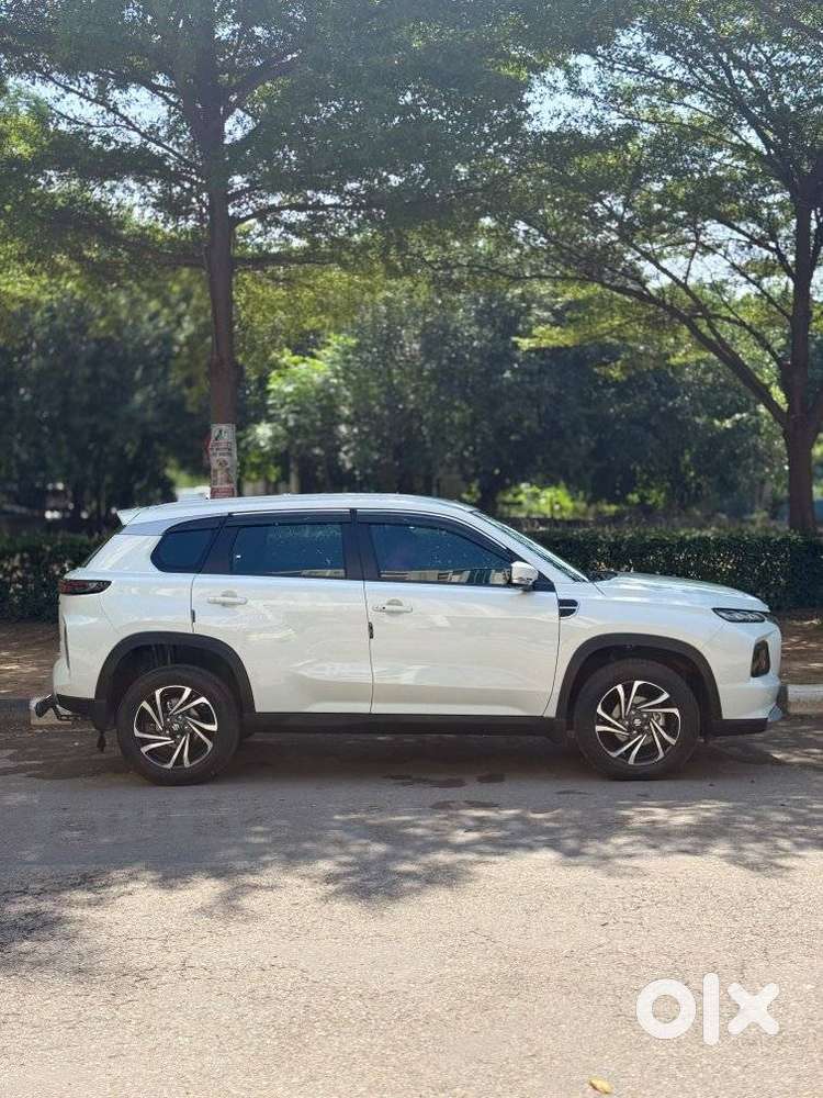 Maruti Suzuki Grand Vitara 1.5 Delta Smart Hybrid At, 2025, Petrol