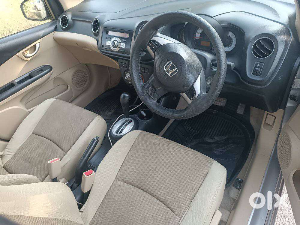 Honda Brio V Automatic, 2014, Petrol
