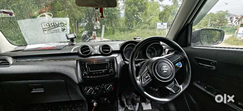 Maruti Suzuki Swift 2020 Petrol 75000 Km Driven