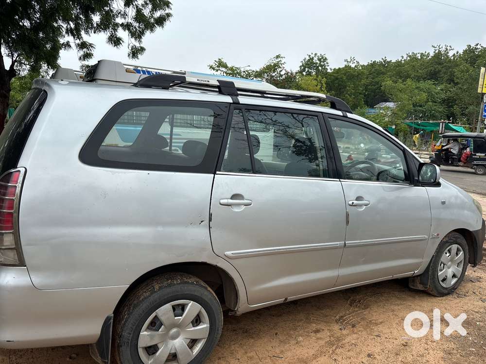 Toyota Innova 2010