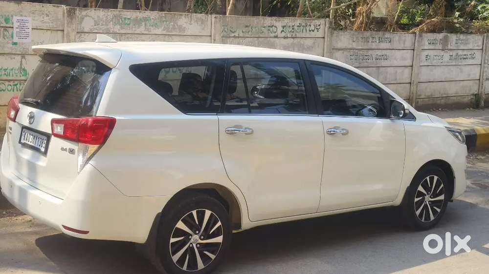 Toyota Innova Crysta 2016