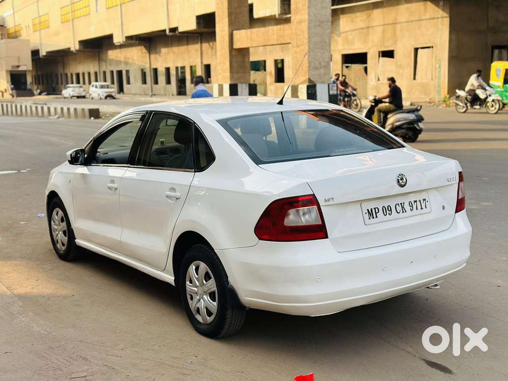 Skoda Rapid Elegance Mpi, 2012, Petrol