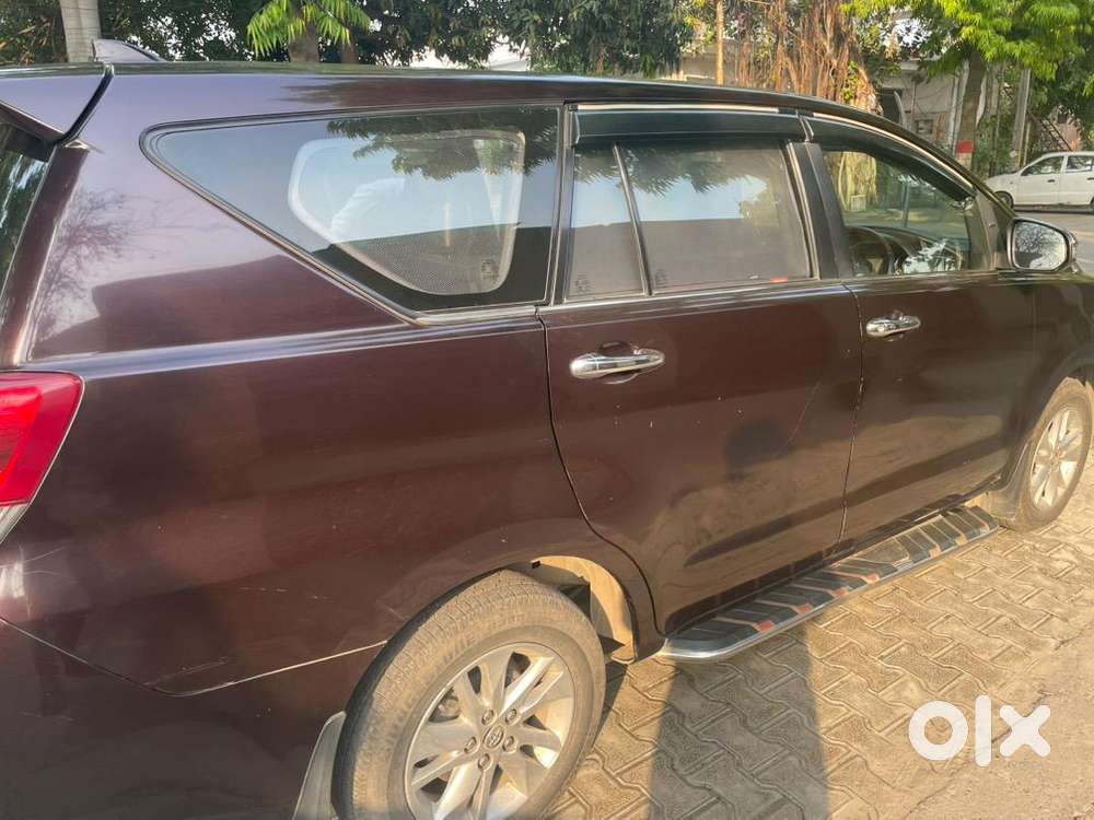 Toyota Innova Crysta 2017 Diesel Well Maintained