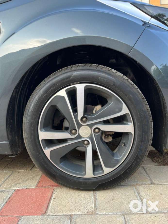 Tata Altroz Xz, 2021, Petrol