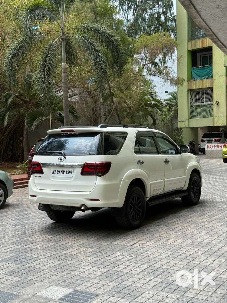Toyota Fortuner 3.0 4x2 Automatic, 2013, Diesel