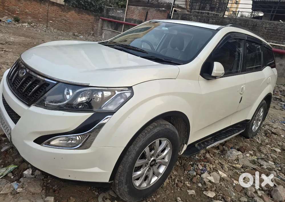 Mahindra Xuv500 2017 Diesel 72800 Km Driven
