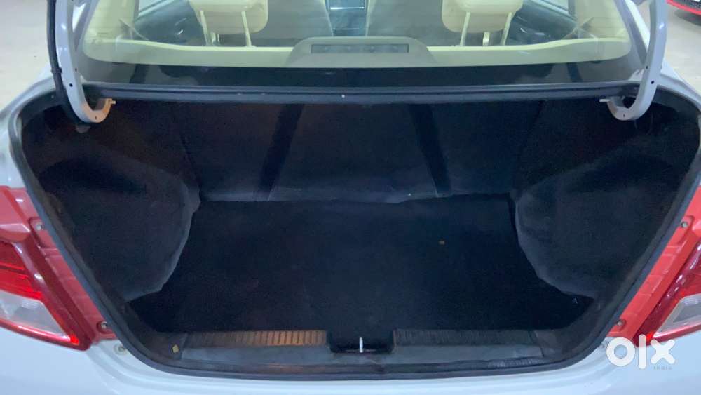 Maruti Suzuki Swift Dzire Zdi + Amt, 2017, Diesel