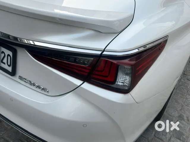 Lexus Es, 2023, Petrol