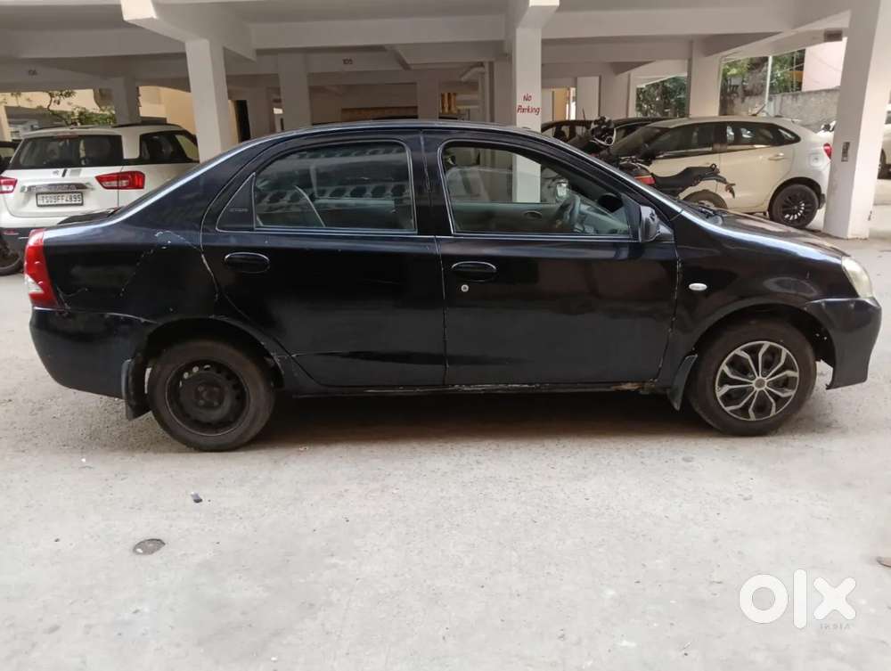 Toyota Etios 1.5 V, 2011, Petrol