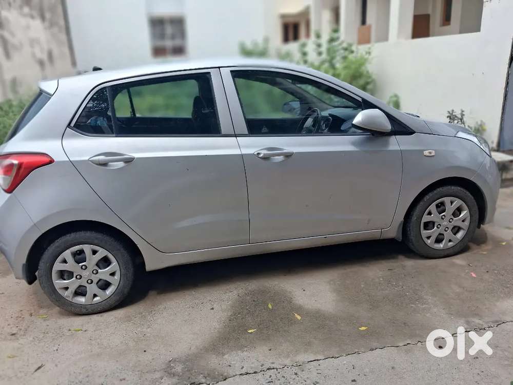 Hyundai Grand I10 2014 Petrol 27500 Km Driven