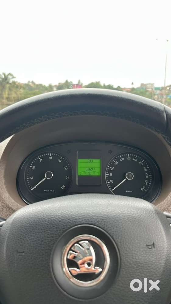 Skoda Rapid 2013 Petrol